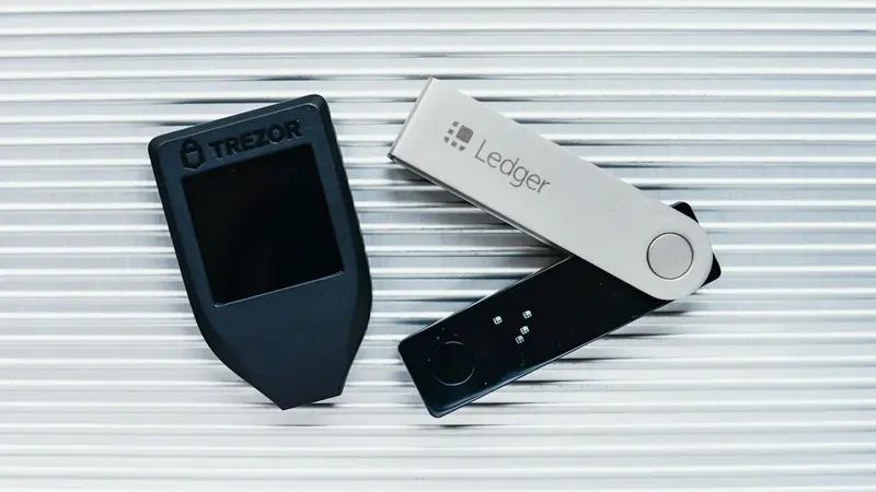 Ledger vs Trezor for NFT Games